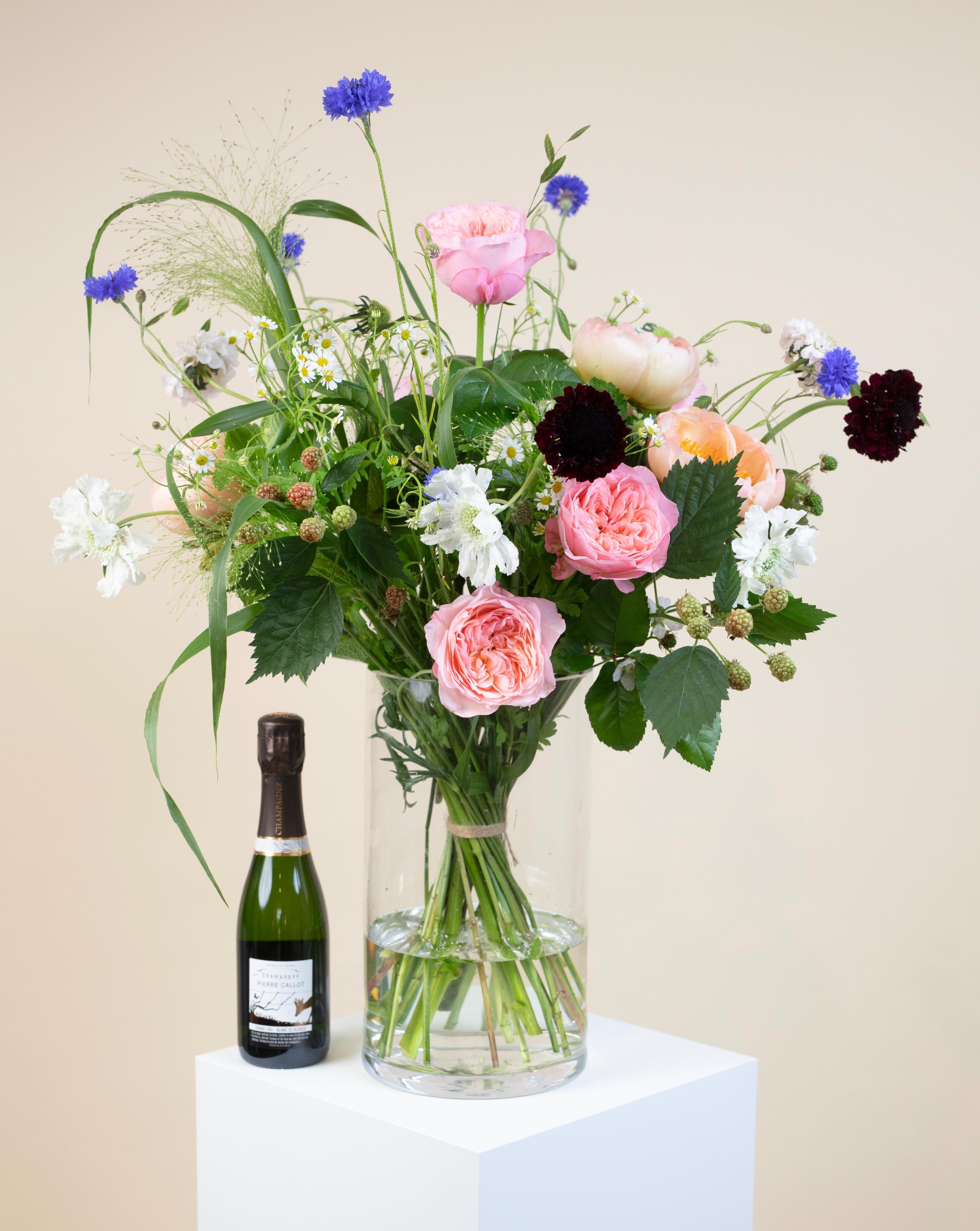 Flower Bouquet & Champagne Bundle