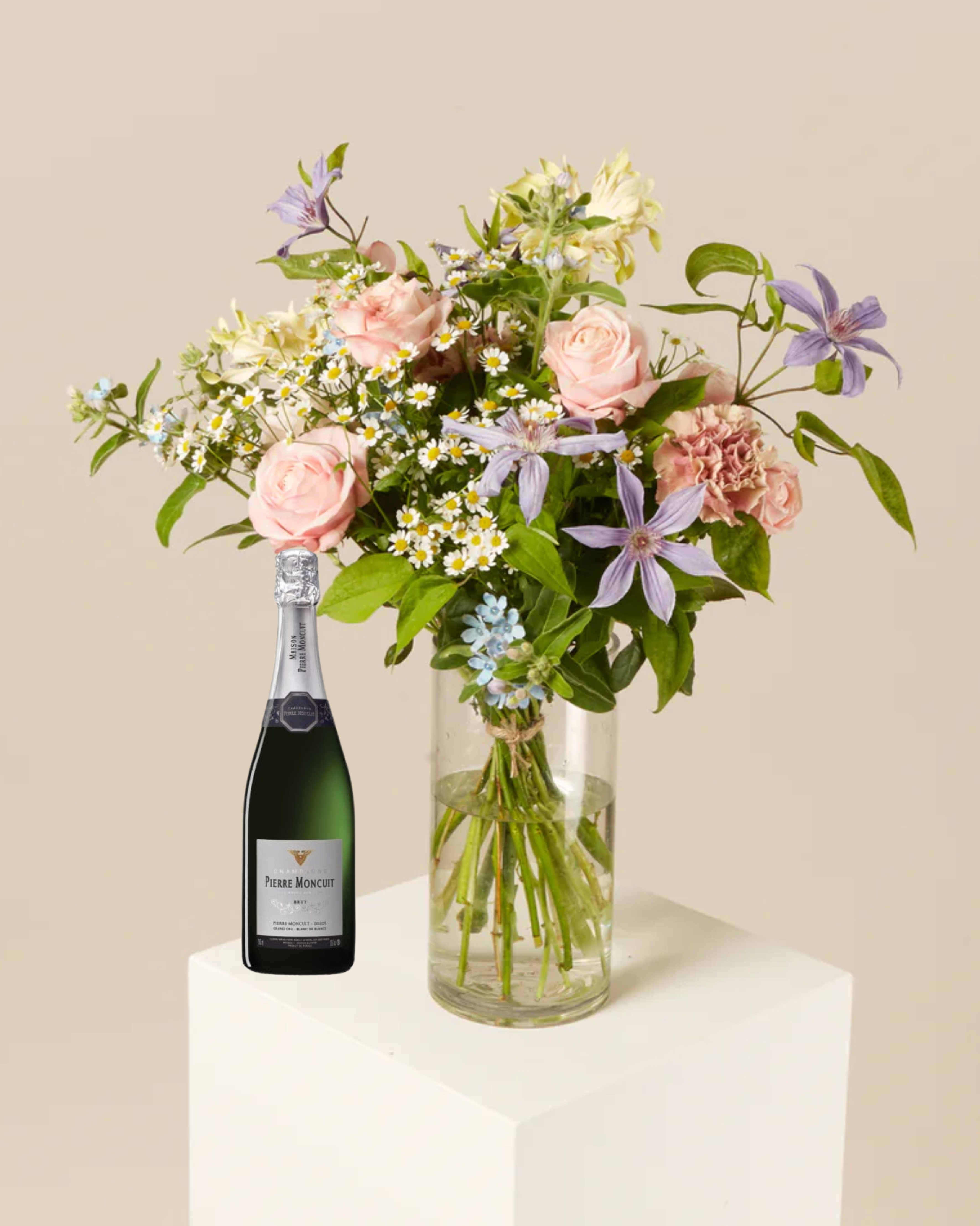 Flower Bouquet & Champagne (750ml) Bundle